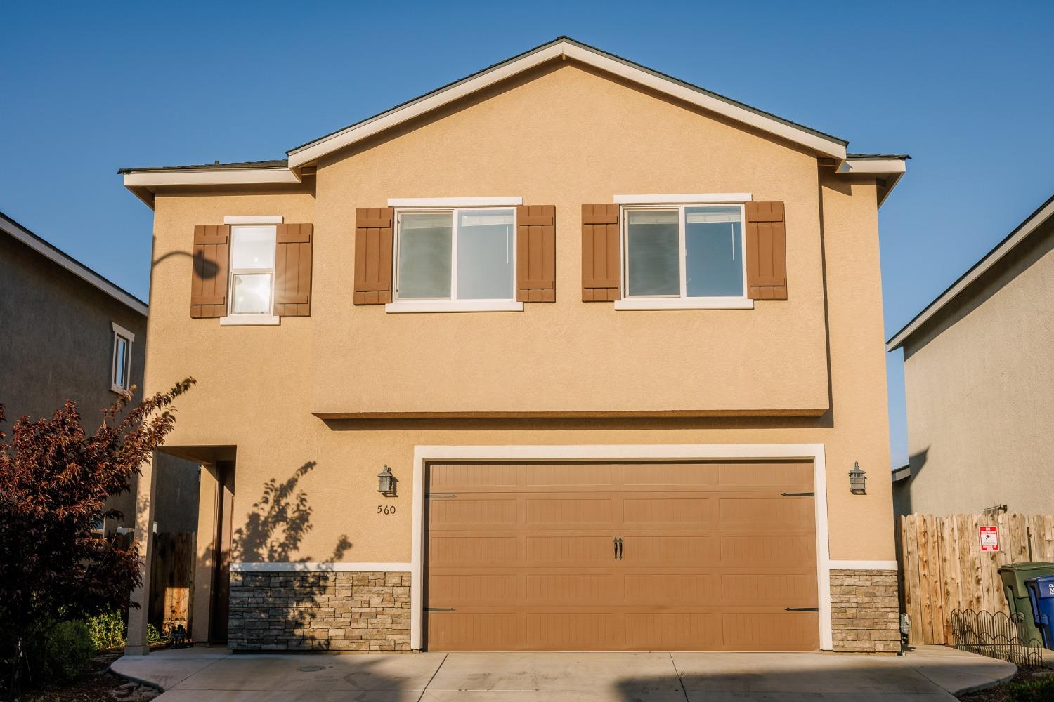 Detail Gallery Image 1 of 1 For 560 Granada Ct, Merced,  CA 95341 - 4 Beds | 2/1 Baths