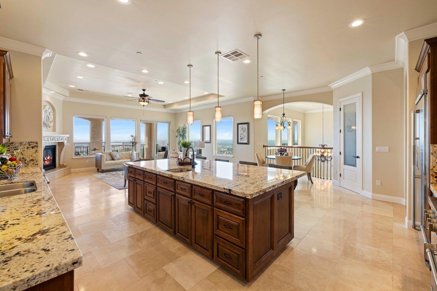 Detail Gallery Image 4 of 46 For 2781 via Fiori, El Dorado Hills,  CA 95762 - 4 Beds | 4/1 Baths