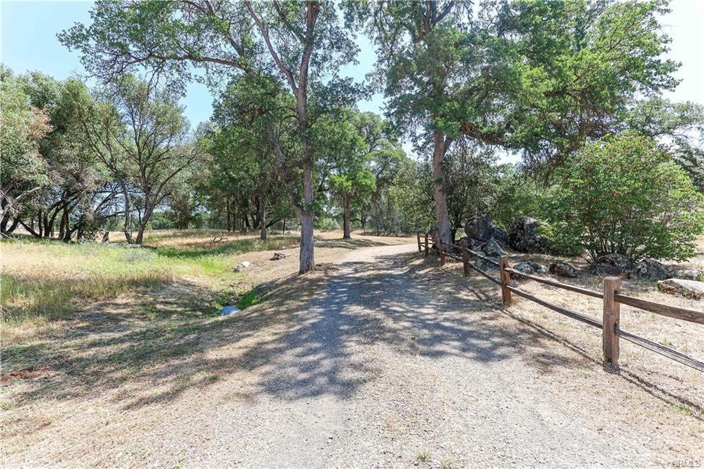 Lakeview Drive, Mariposa, California image 17
