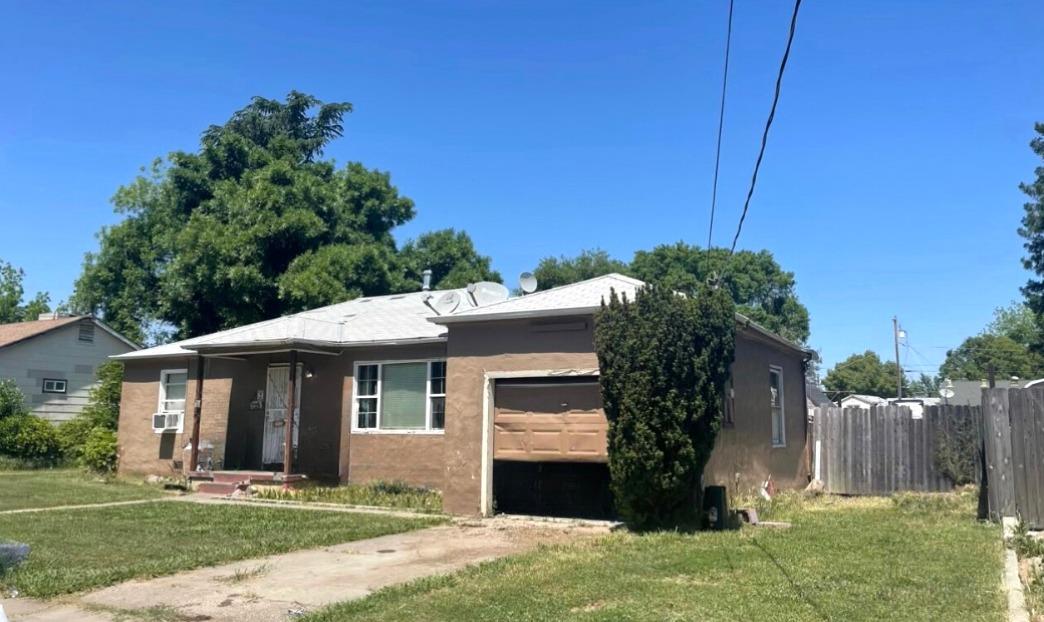 Photo of 811 Jewell Ave in Yuba City, CA