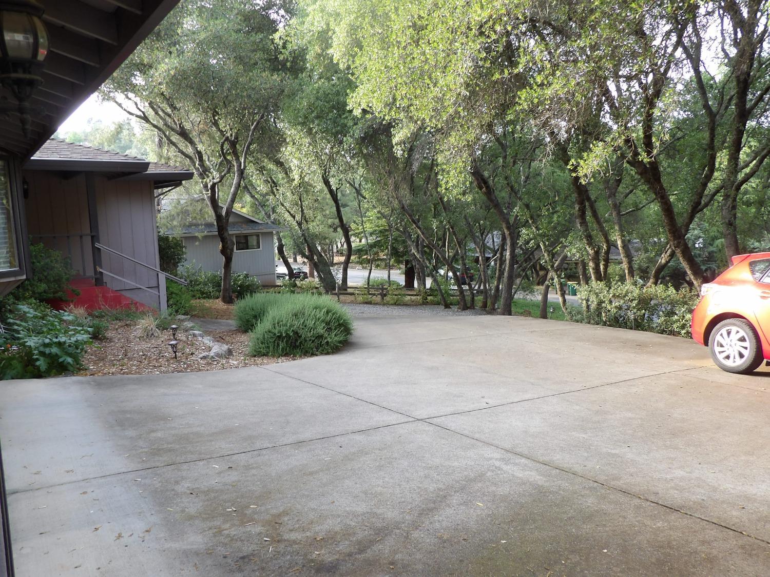 Detail Gallery Image 3 of 34 For 2863 Holly Hill Ln, Cameron Park,  CA 95682 - 3 Beds | 2/1 Baths