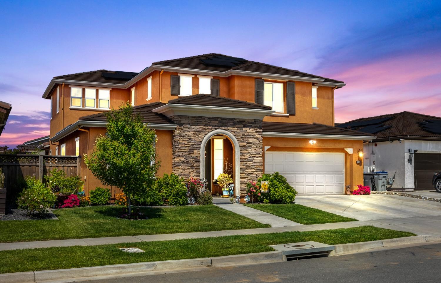 Photo of 2104 Hunt St in Woodland, CA