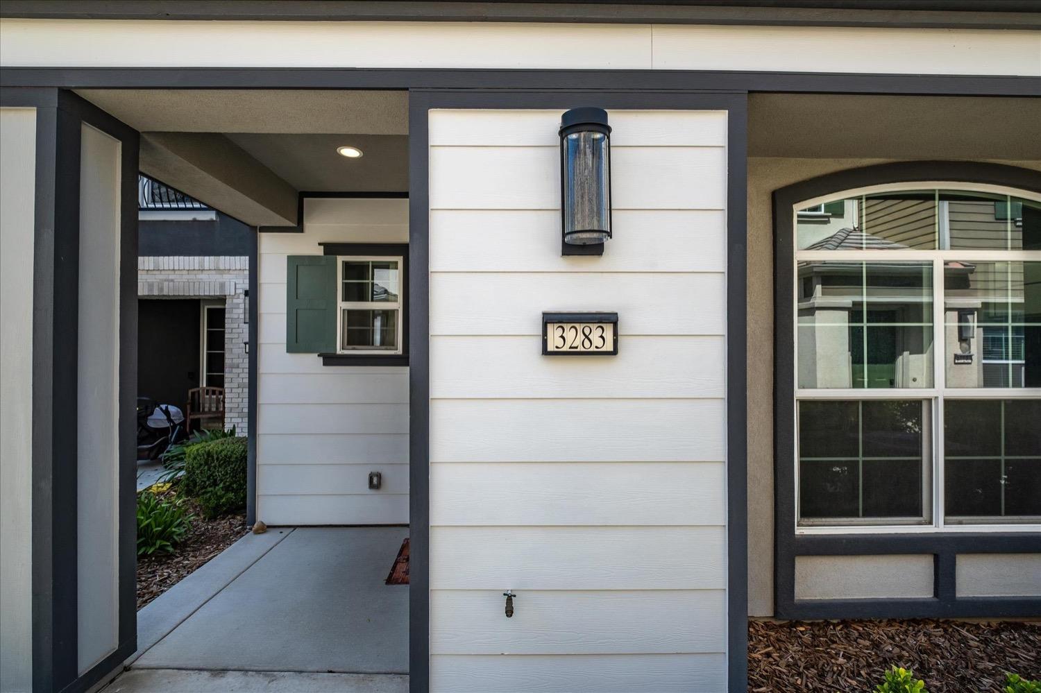 Photo of 3283 Warbler Ct in West Sacramento, CA