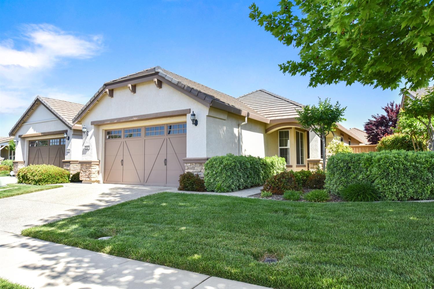 Photo of 7825 Del Webb Blvd in Elk Grove, CA