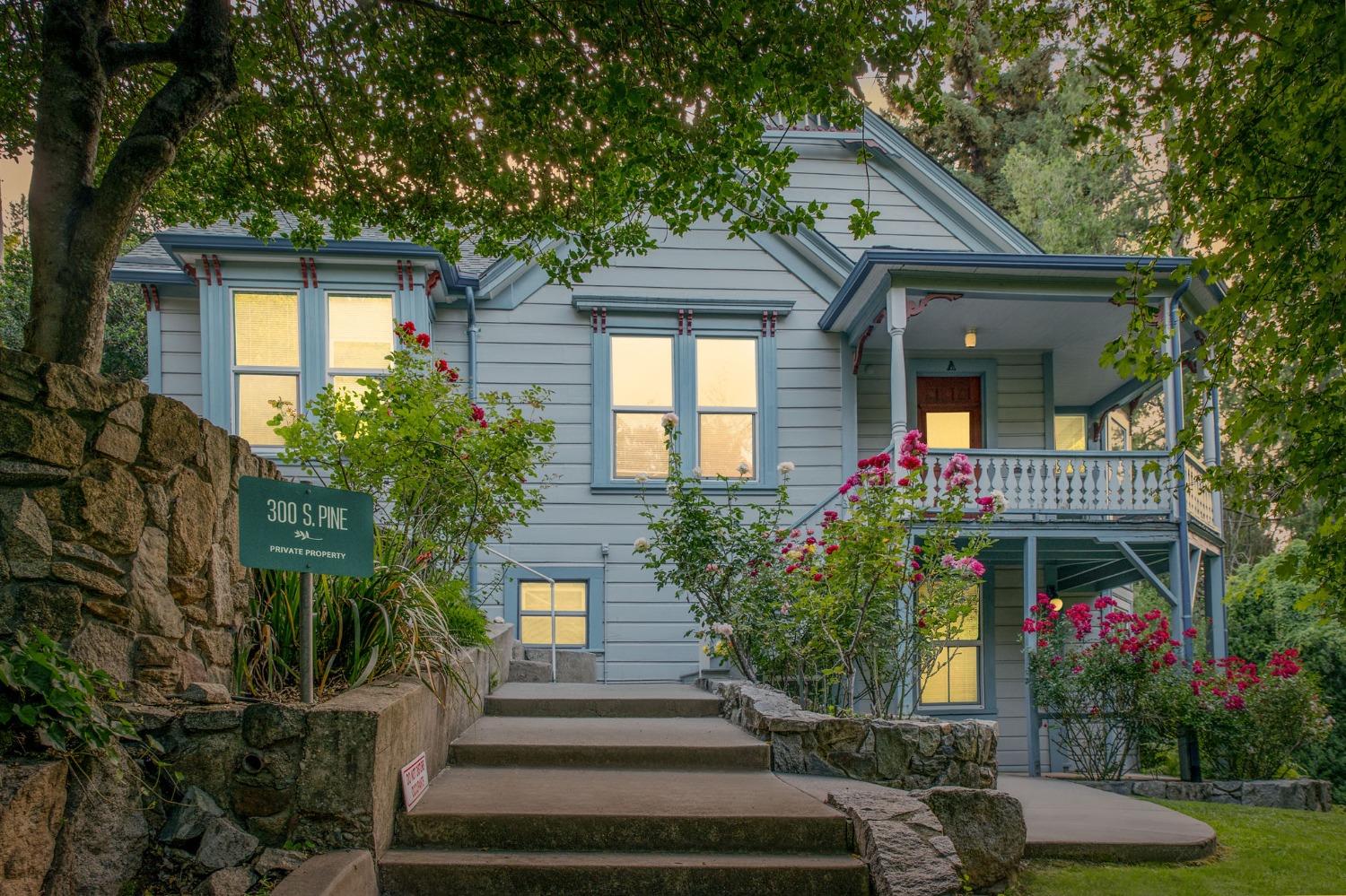 Photo of 300 S Pine St in Nevada City, CA