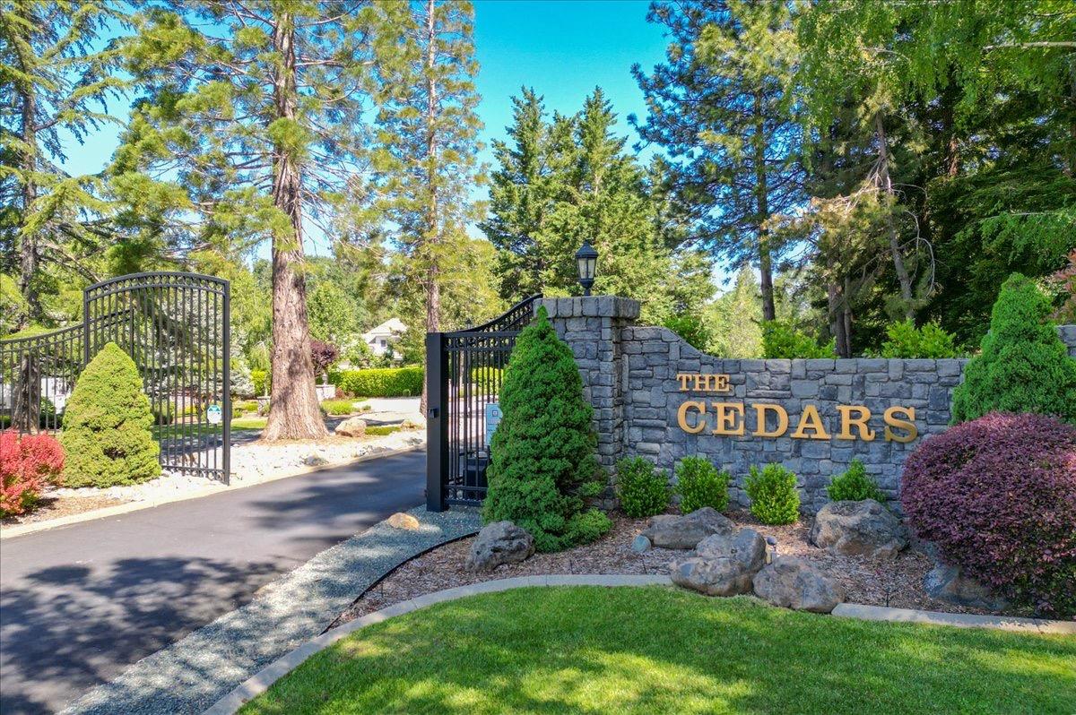 Photo of 12968 Somerset Dr in Grass Valley, CA