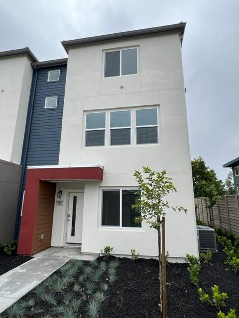 Photo of 912 Sienna Loop in San Leandro, CA