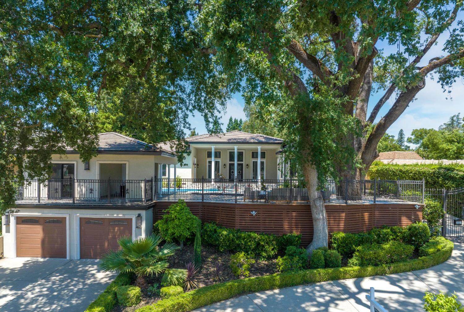 Photo of 3337 American River Dr in Sacramento, CA