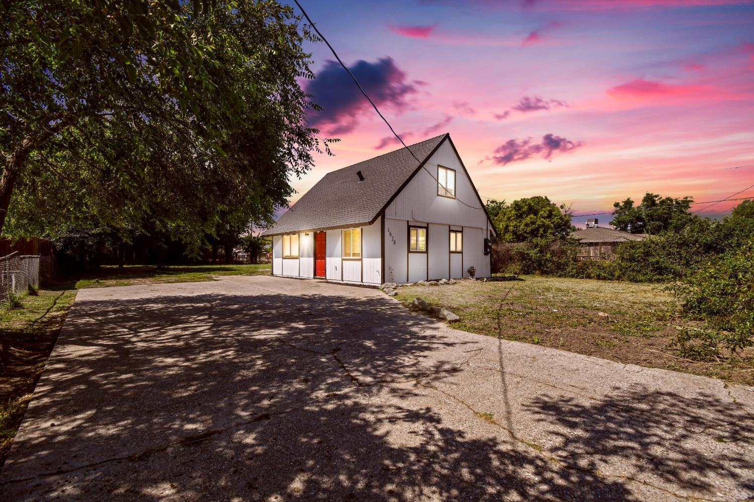Photo of 1628 5th Ave in Olivehurst, CA