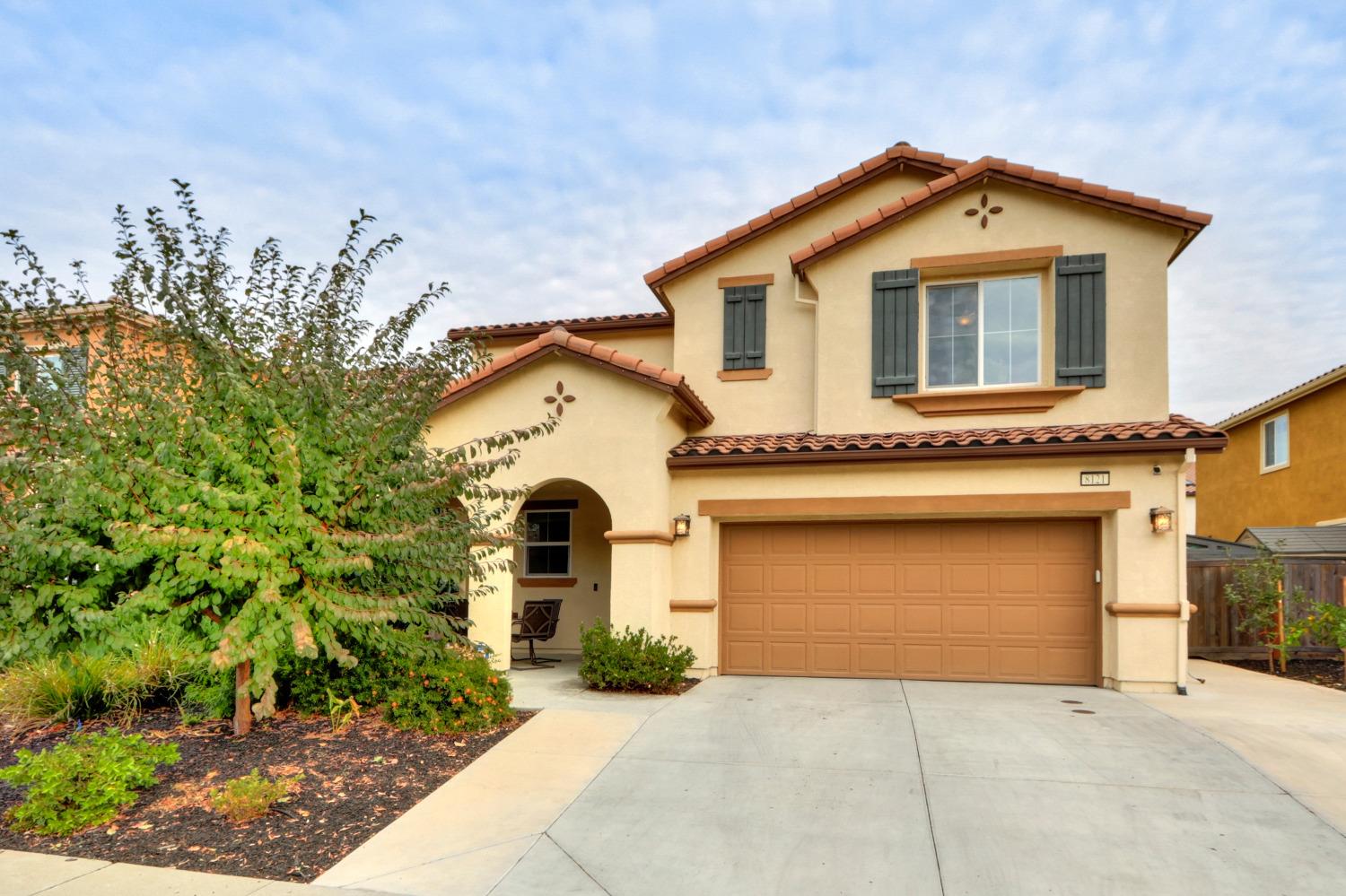 Photo of 8121 Demui Wy in Elk Grove, CA