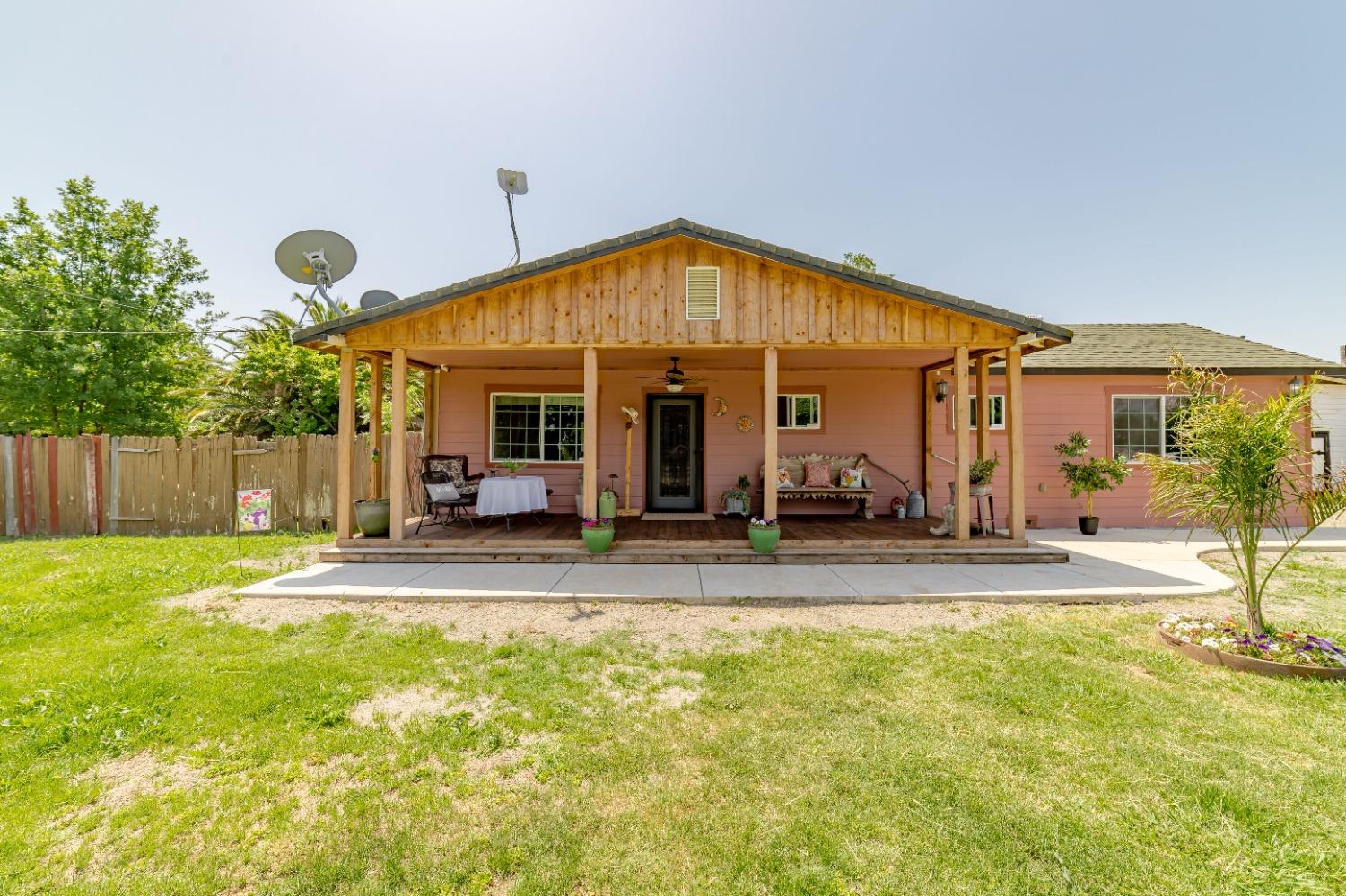 Photo of 4628 Santa Rosa Ave in Robbins, CA