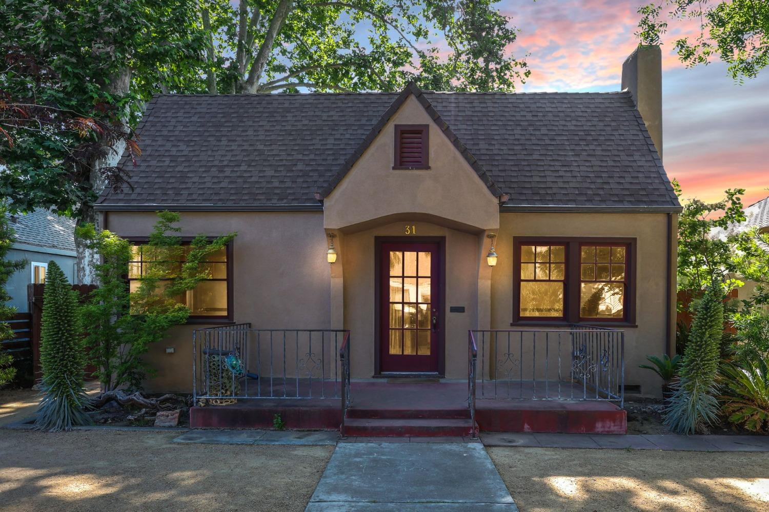 Photo of 31 2nd St in Woodland, CA