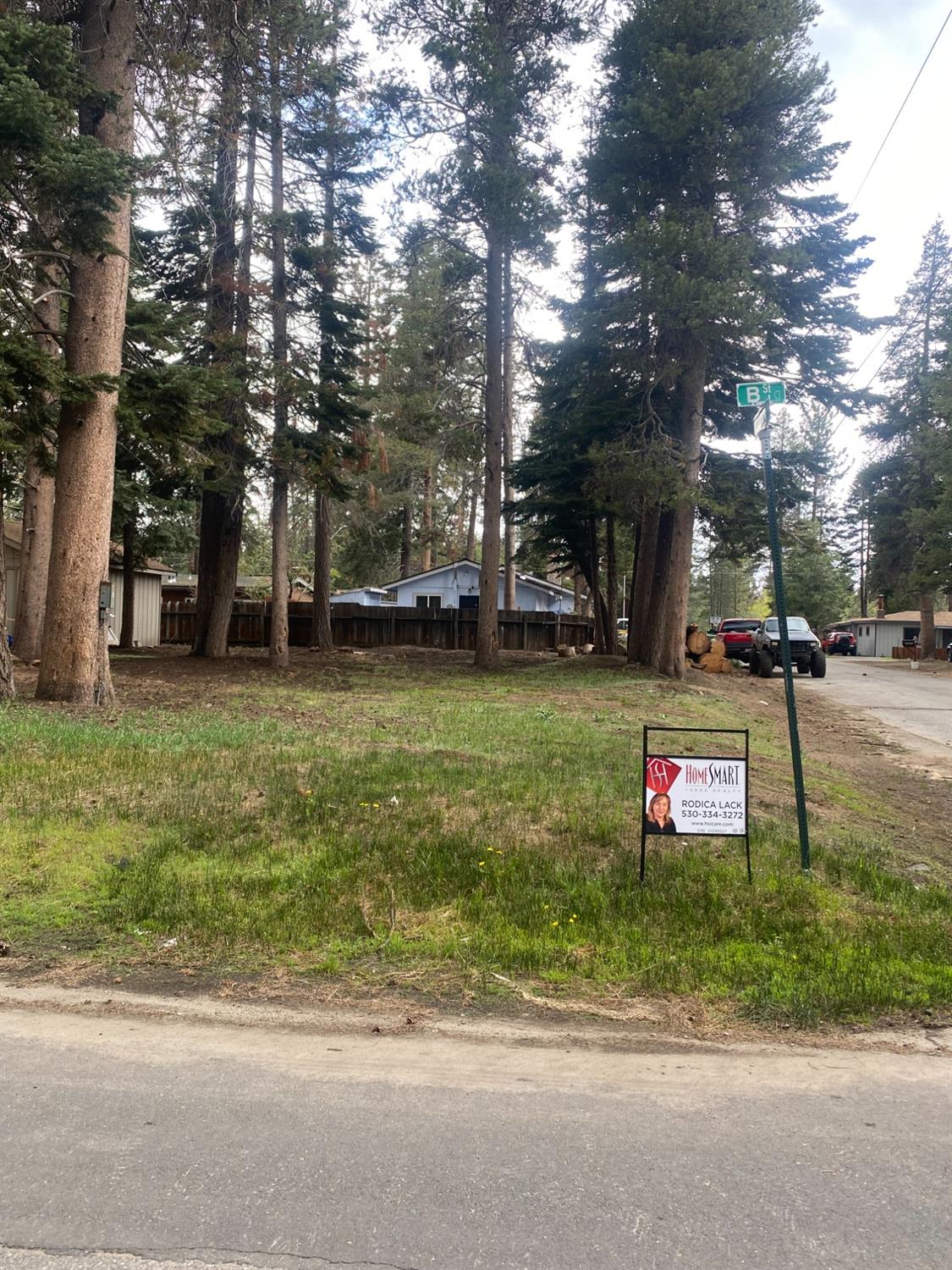 Photo of 1084 Dedi Ave in South Lake Tahoe, CA