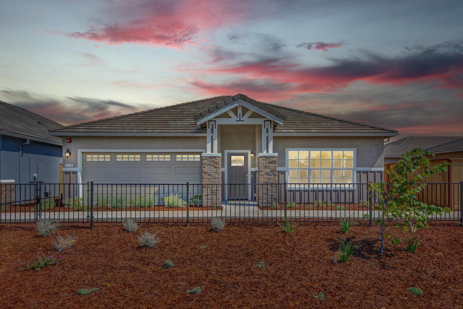 Photo of 1016 Hogan Rd in Galt, CA
