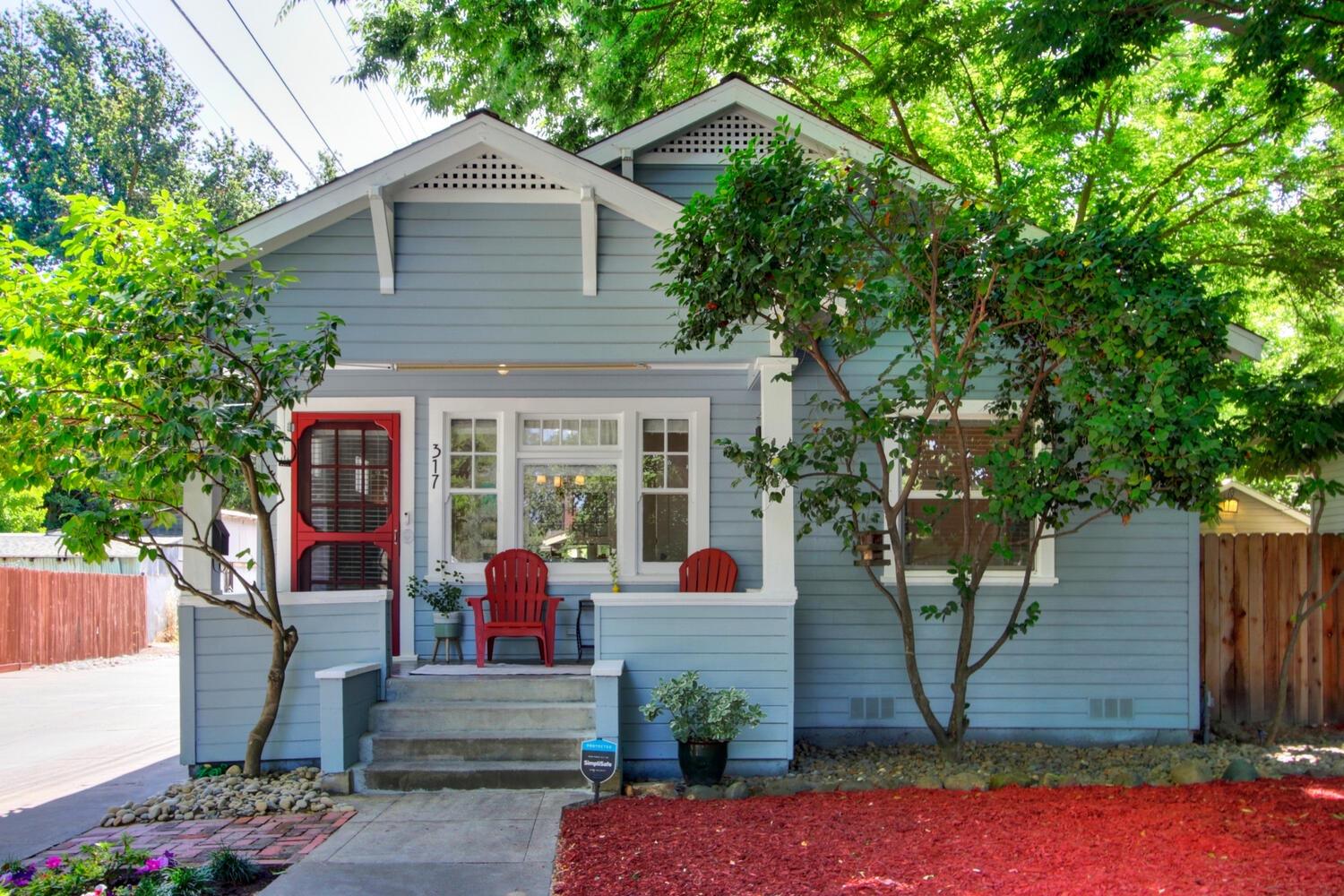 Photo of 317 23rd St in Sacramento, CA