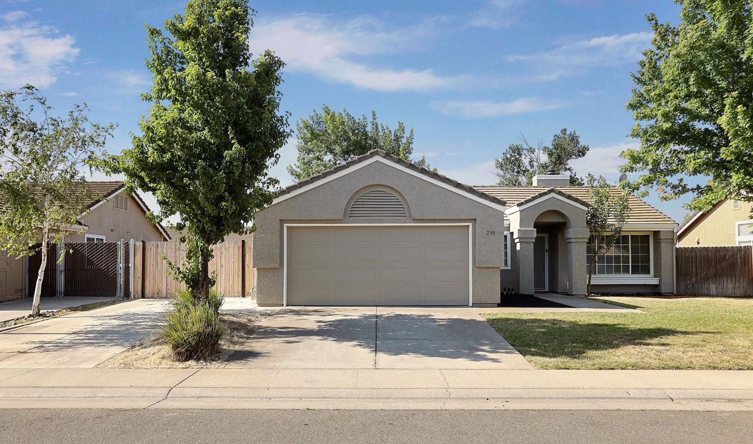 Photo of 230 Spoonbill Ln in Galt, CA