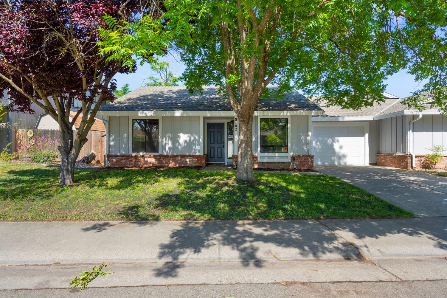Photo of 8102 Clarion Cir in Antelope, CA