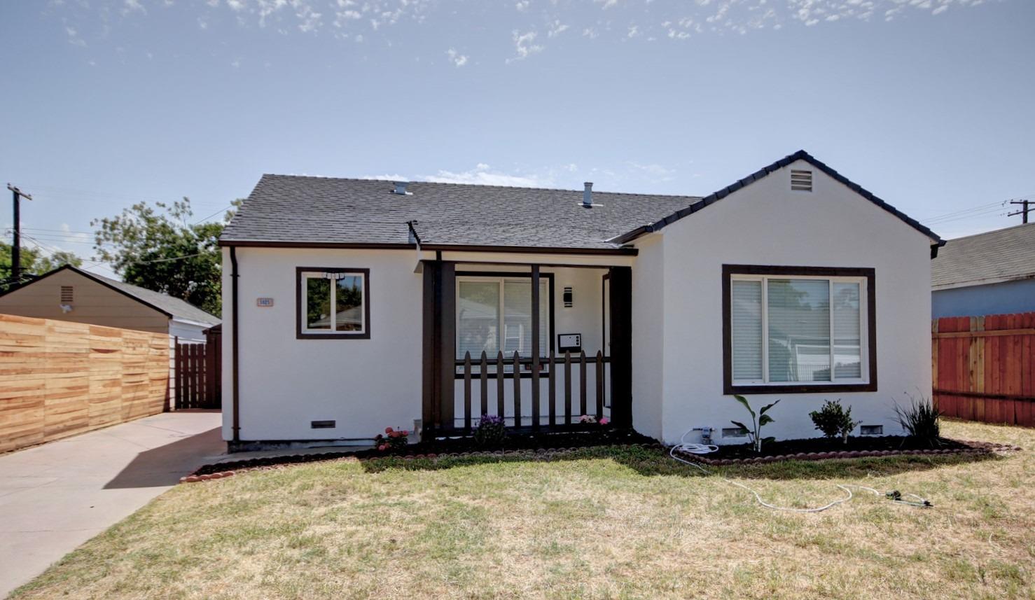 Photo of 3825 San Carlos Wy in Sacramento, CA