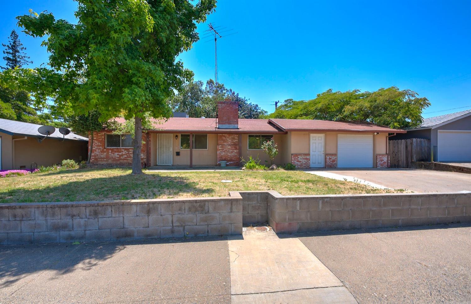 Photo of 1218 Gerry Wy in Roseville, CA