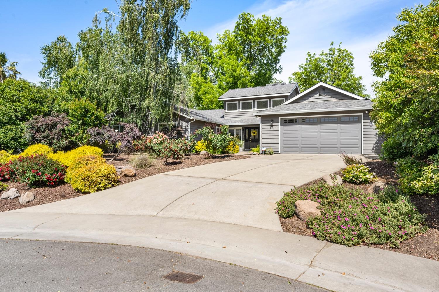 Detail Gallery Image 1 of 1 For 3904 Adelheid Way, Sacramento,  CA 95821 - 4 Beds | 2 Baths