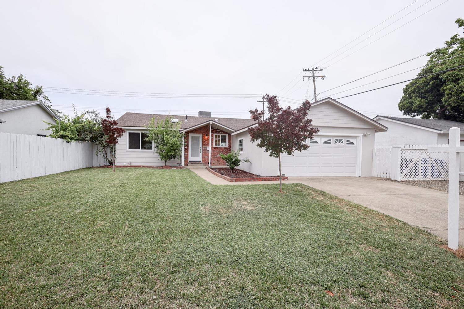 Photo of 2304 Moraine Cir in Rancho Cordova, CA