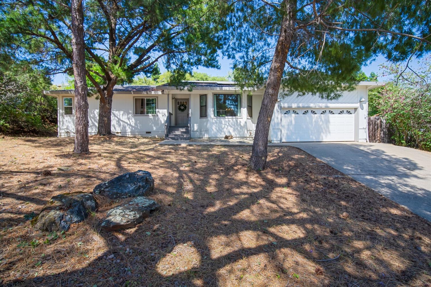 Photo of 3547 Santos Cir in Cameron Park, CA