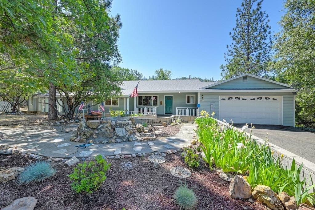 Photo of 3021 Lansdowne Ln in Placerville, CA