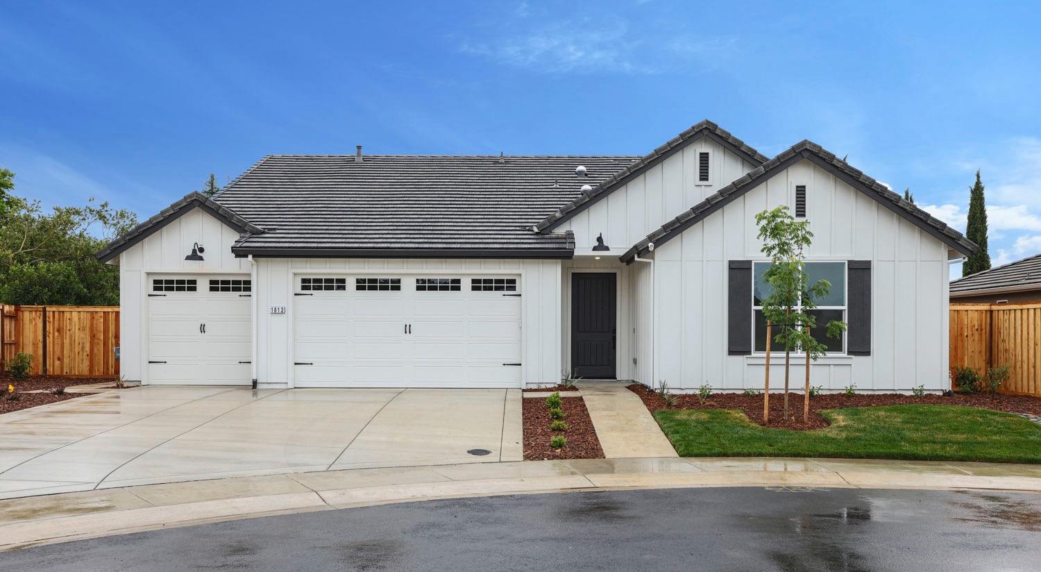 Photo of 1812 Crowne Ct in Yuba City, CA