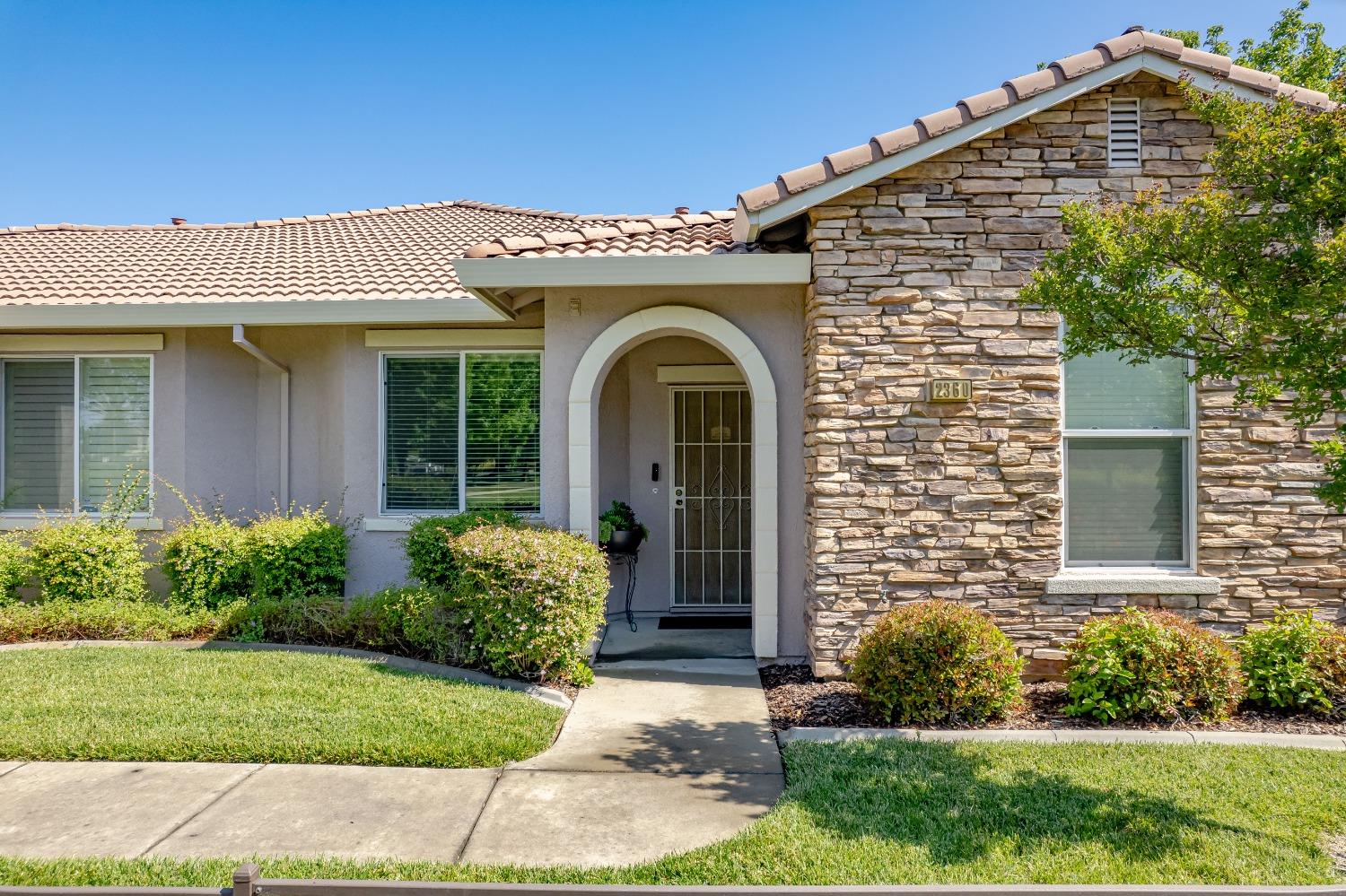 Photo of 2360 Cotterdale Aly in Sacramento, CA