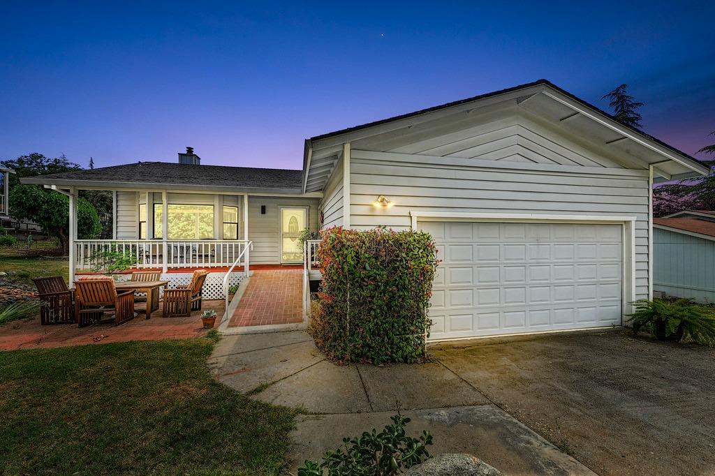Detail Gallery Image 1 of 1 For 17656 Candlewood Ct, Penn Valley,  CA 95946 - 3 Beds | 2 Baths