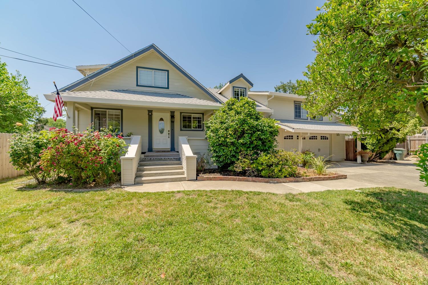 Photo of 6923 Dry Creek Rd in Rio Linda, CA