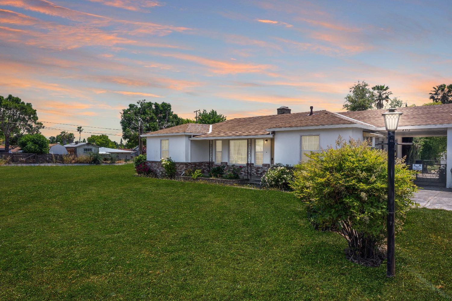 Photo of 4312 Myrtle Ave in Sacramento, CA