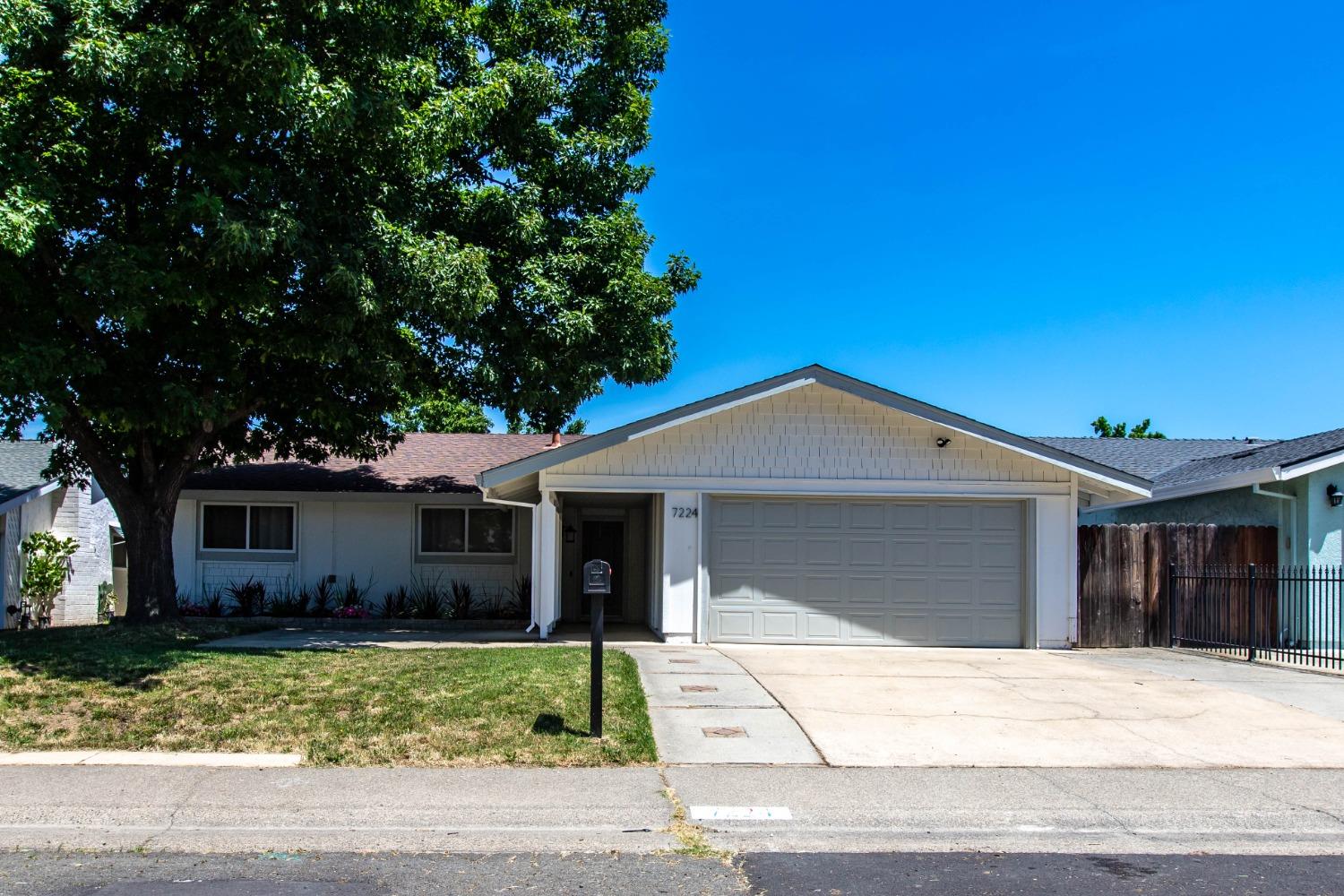 Photo of 7224 Catboat Cir in Citrus Heights, CA