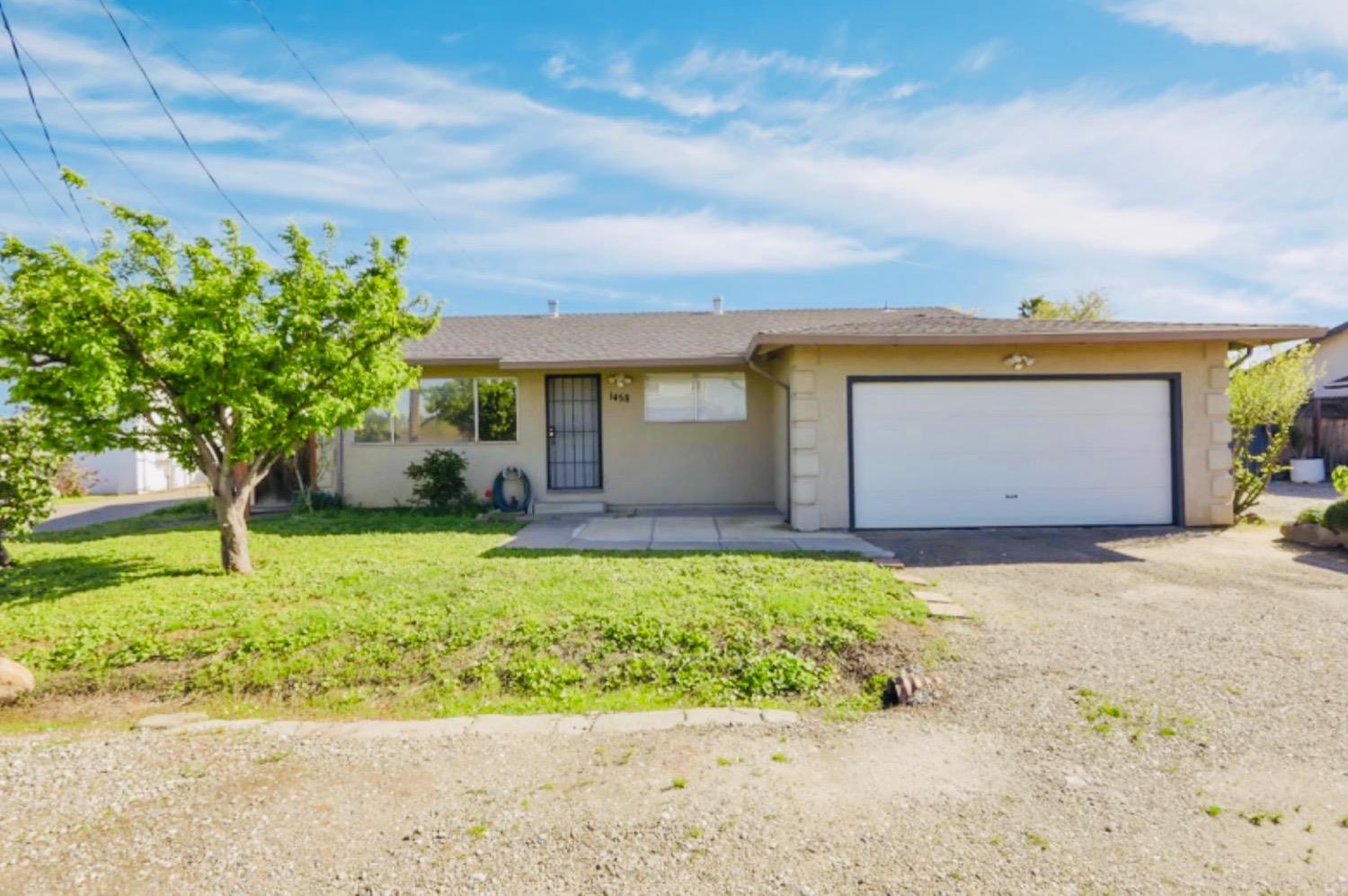 Photo of 1458 S Sartori Ave in Linda, CA