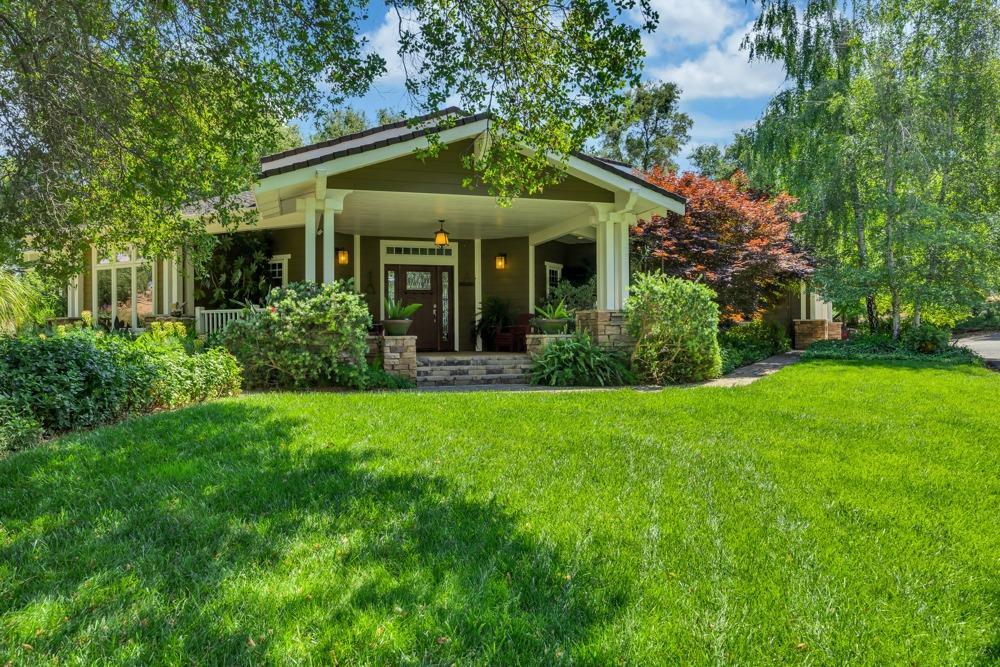 Photo of 5350 Banbury Cross Rd in Shingle Springs, CA