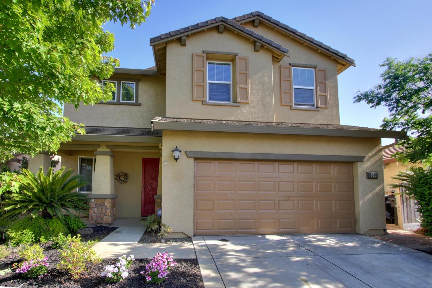 Photo of 9540 Moss Hill Wy in Sacramento, CA