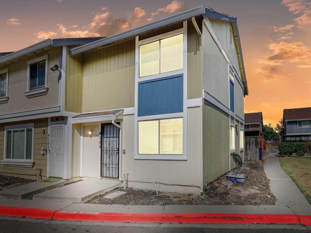 Condos, Lofts and Townhomes for Sale in Sacramento Townhomes