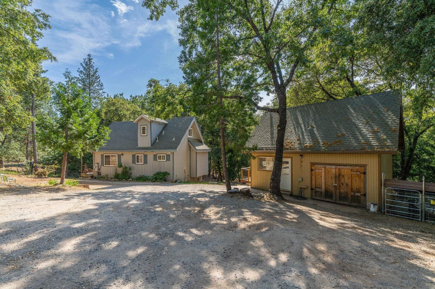 Photo of 13899 Druid Ln in Pine Grove, CA