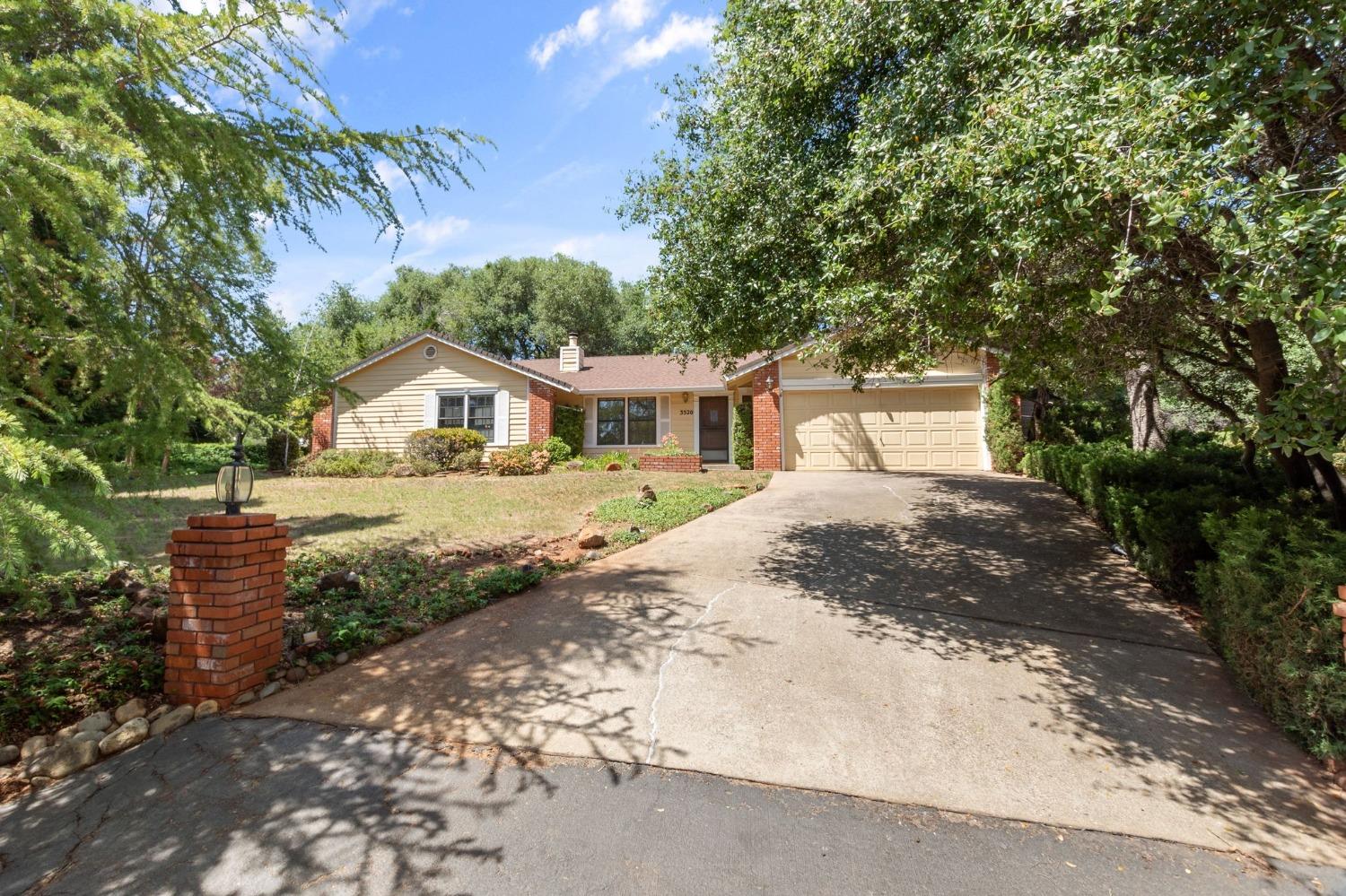 Photo of 3520 Este Vista Dr in Cameron Park, CA