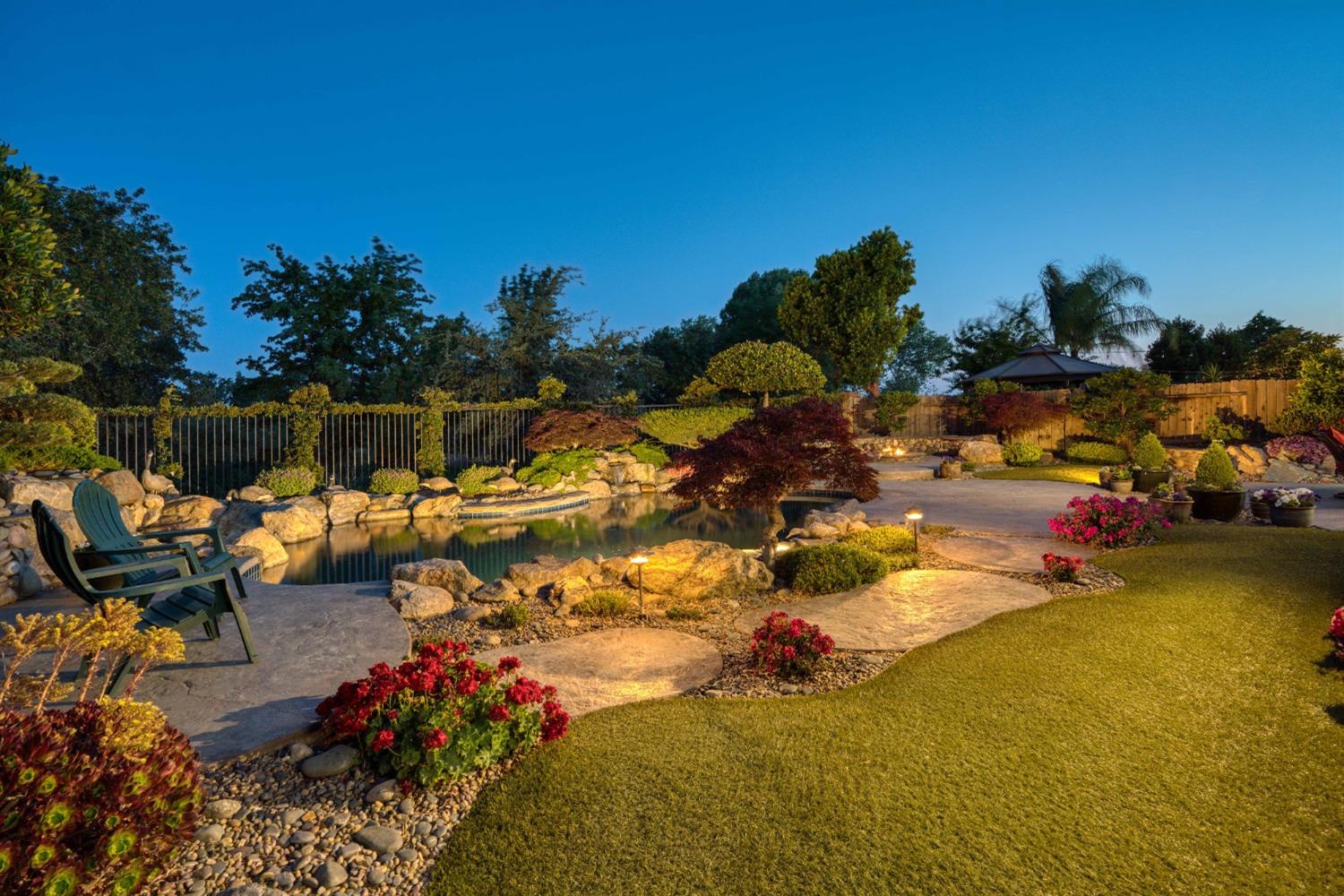 Photo of 933 Glennfinnan Wy in Folsom, CA