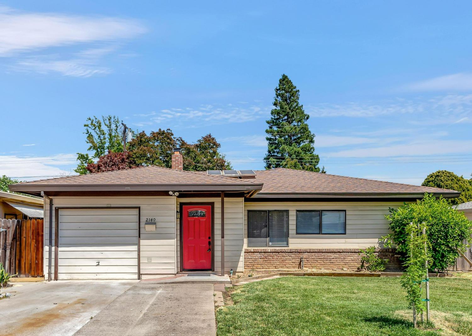 Photo of 2140 Byron Rd in Sacramento, CA
