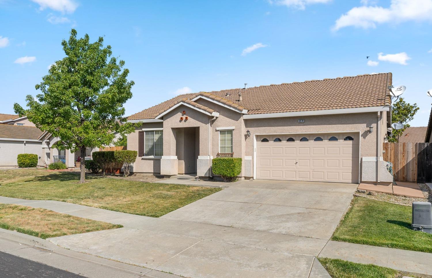 Photo of 3274 Treasure Island Rd in West Sacramento, CA