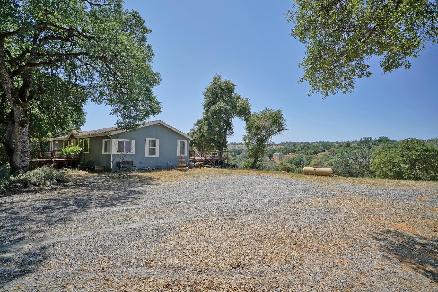 Photo of 5765 Connie Ln in Shingle Springs, CA