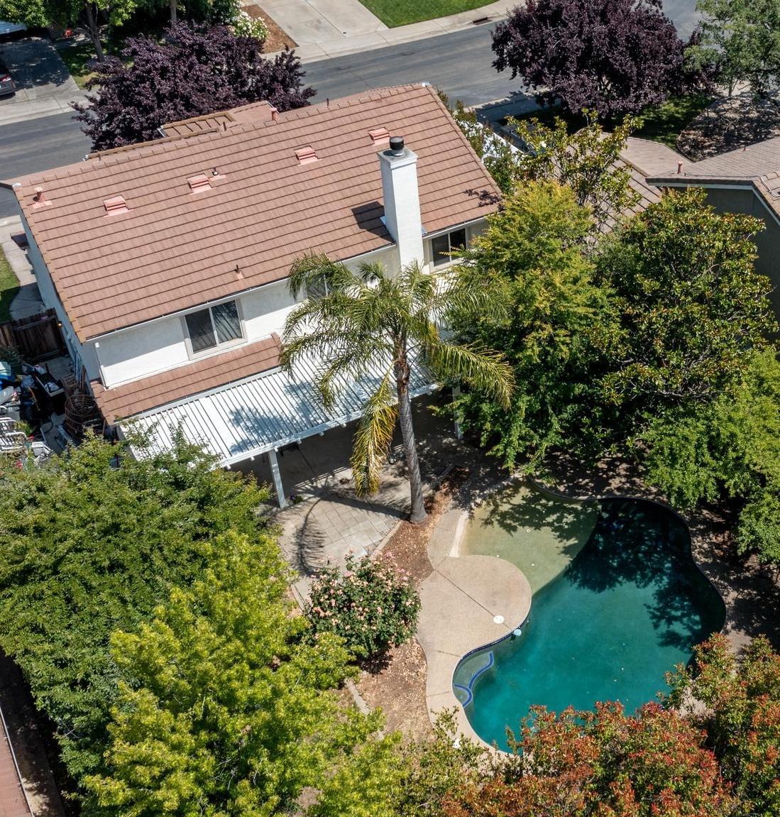 Photo of 325 Mette Ct in Folsom, CA