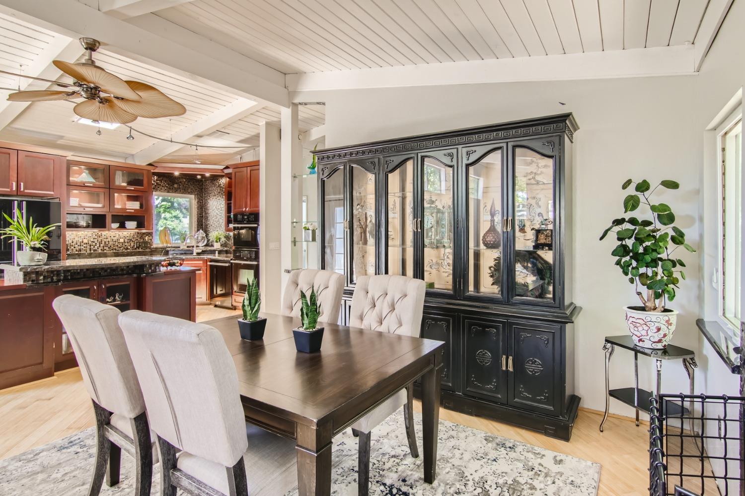 Photo of 4826 Melvin Dr in Carmichael, CA