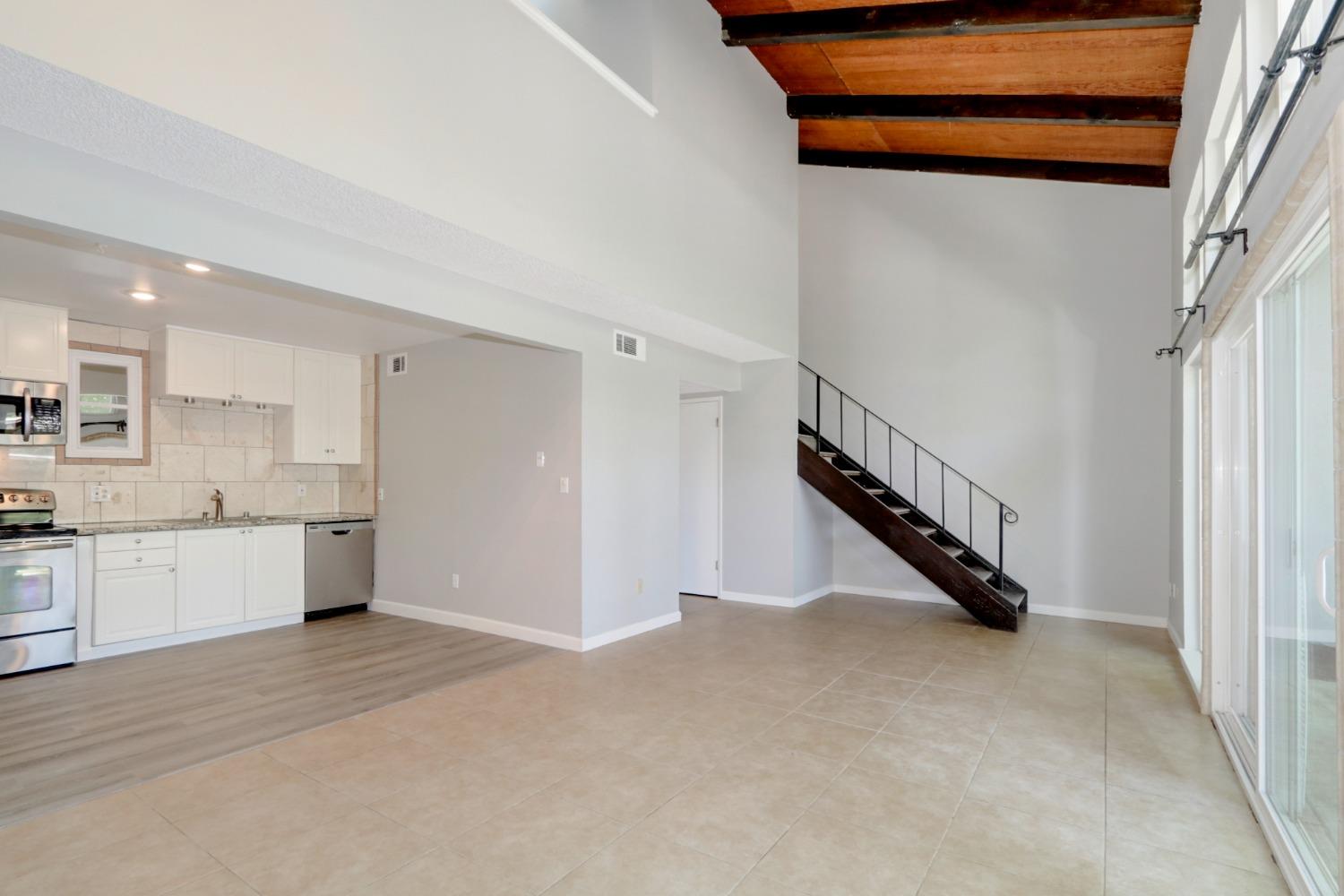 Photo #14: 223050762 Listing: Photo #14