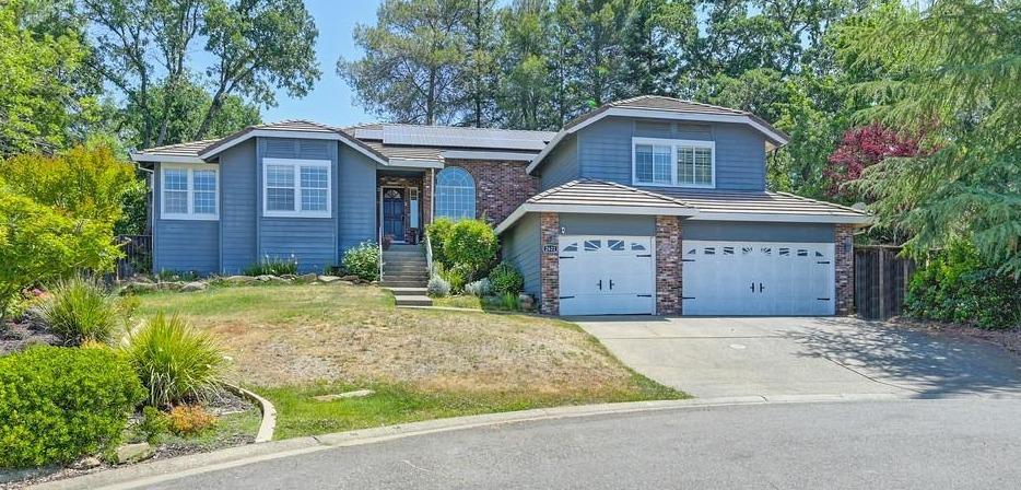 Photo of 2621 Wrangler Pl in El Dorado Hills, CA