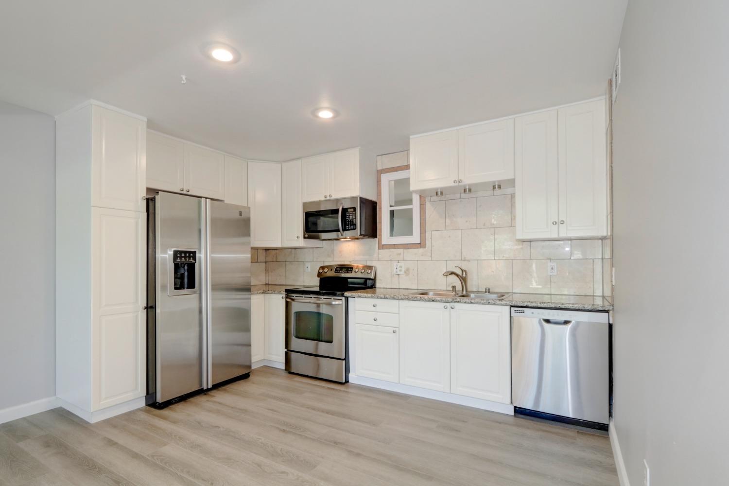 Photo #17: 223050762 Listing: Photo #17