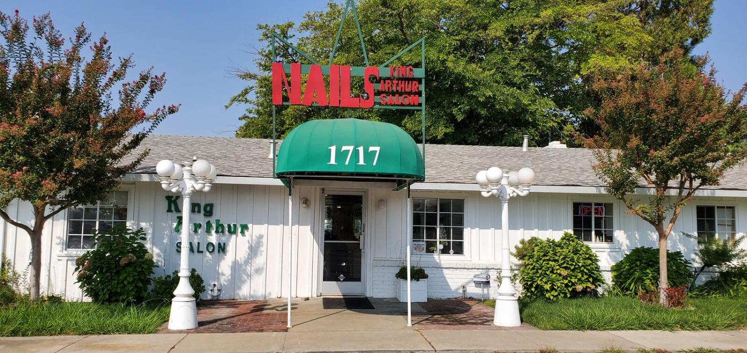 Photo of 1717 Morse Ave in Sacramento, CA