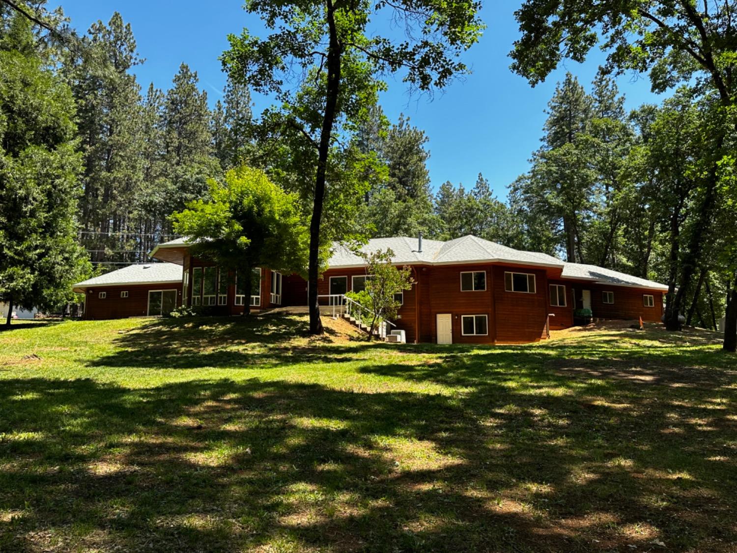 Photo of 10555 No Name Dr in Grass Valley, CA